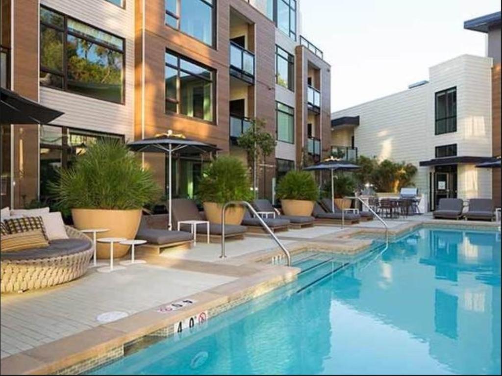 Global Luxury Suites At Downtown Mountain View Buitenkant foto