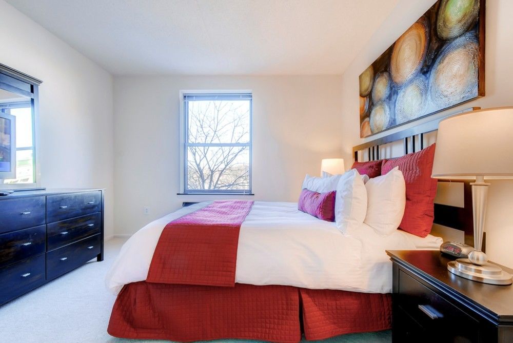 Global Luxury Suites At Downtown Mountain View Buitenkant foto