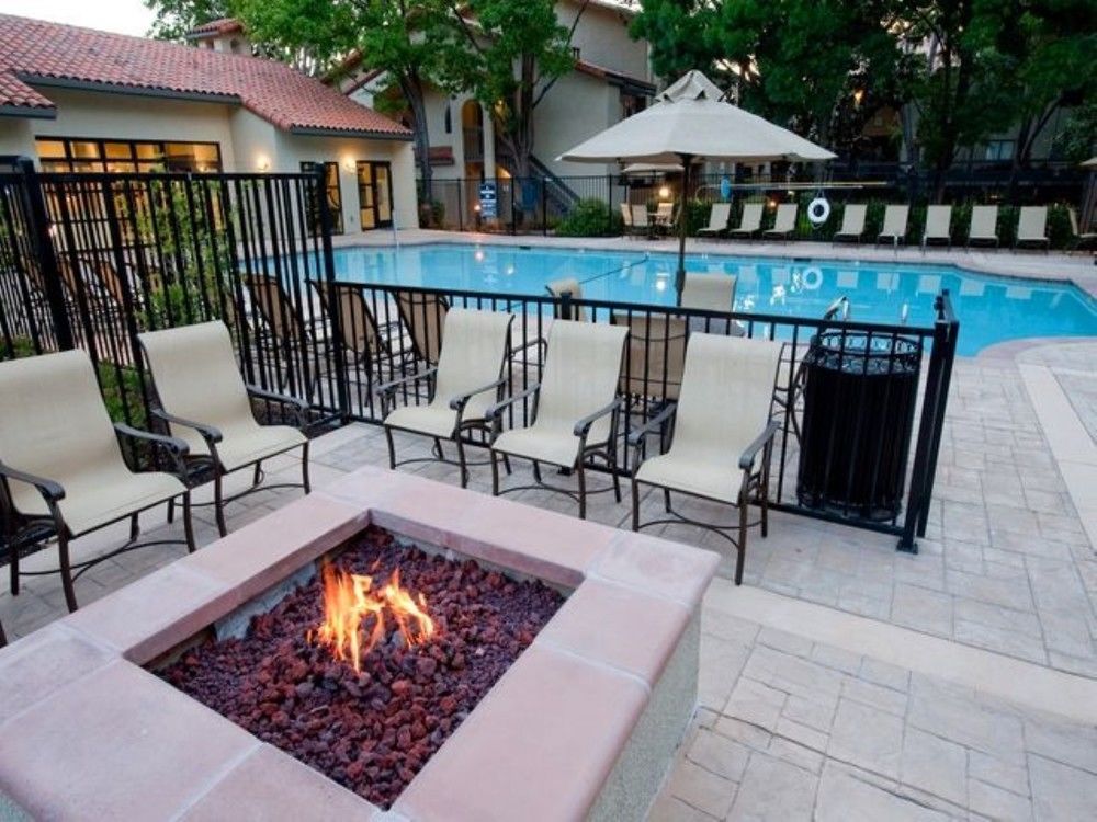 Global Luxury Suites At Downtown Mountain View Buitenkant foto