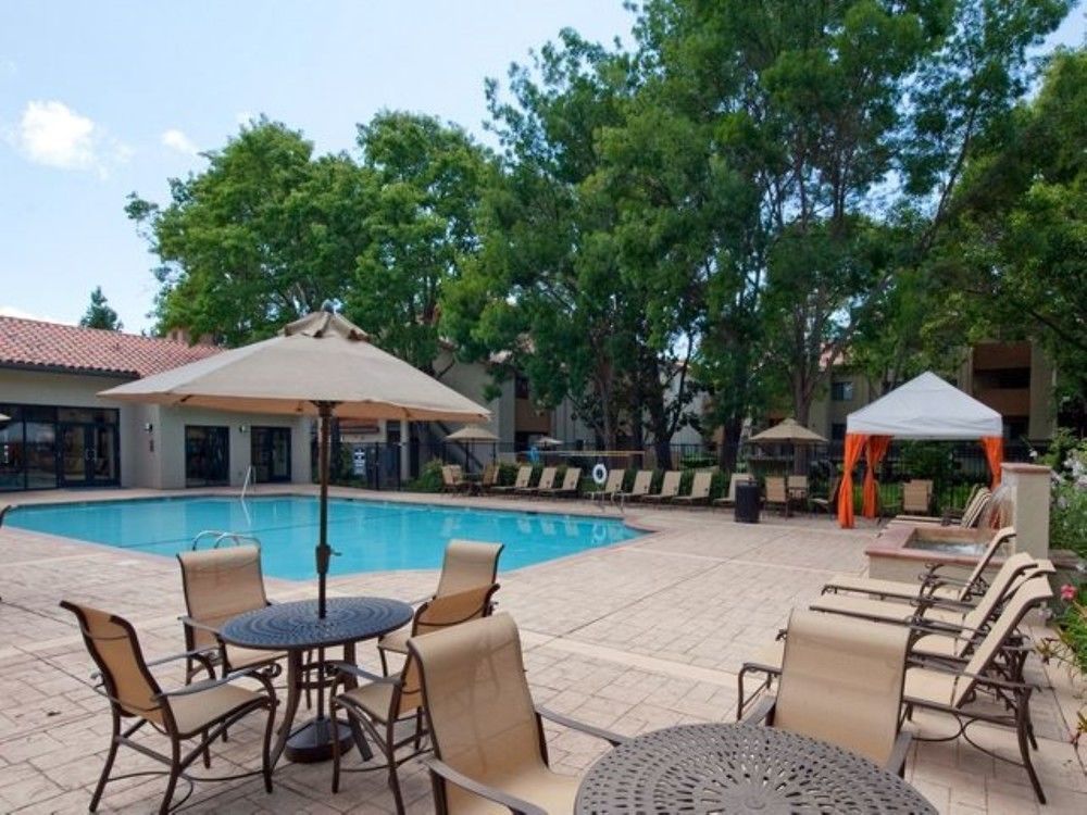 Global Luxury Suites At Downtown Mountain View Buitenkant foto