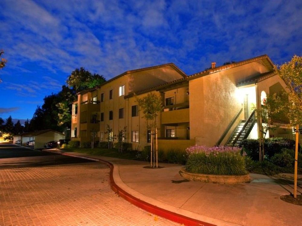 Global Luxury Suites At Downtown Mountain View Buitenkant foto
