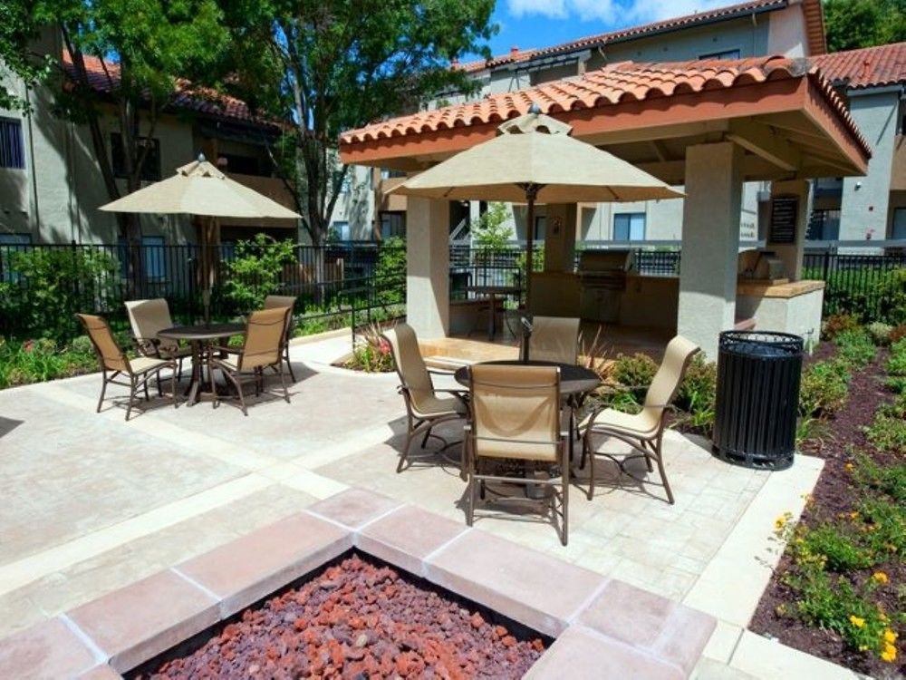 Global Luxury Suites At Downtown Mountain View Buitenkant foto
