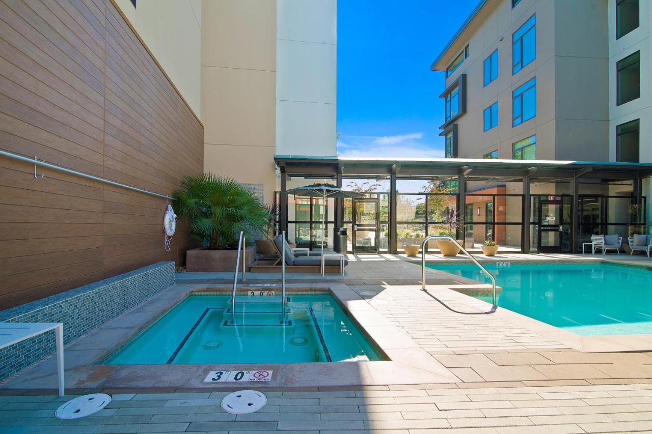 Global Luxury Suites At Downtown Mountain View Buitenkant foto