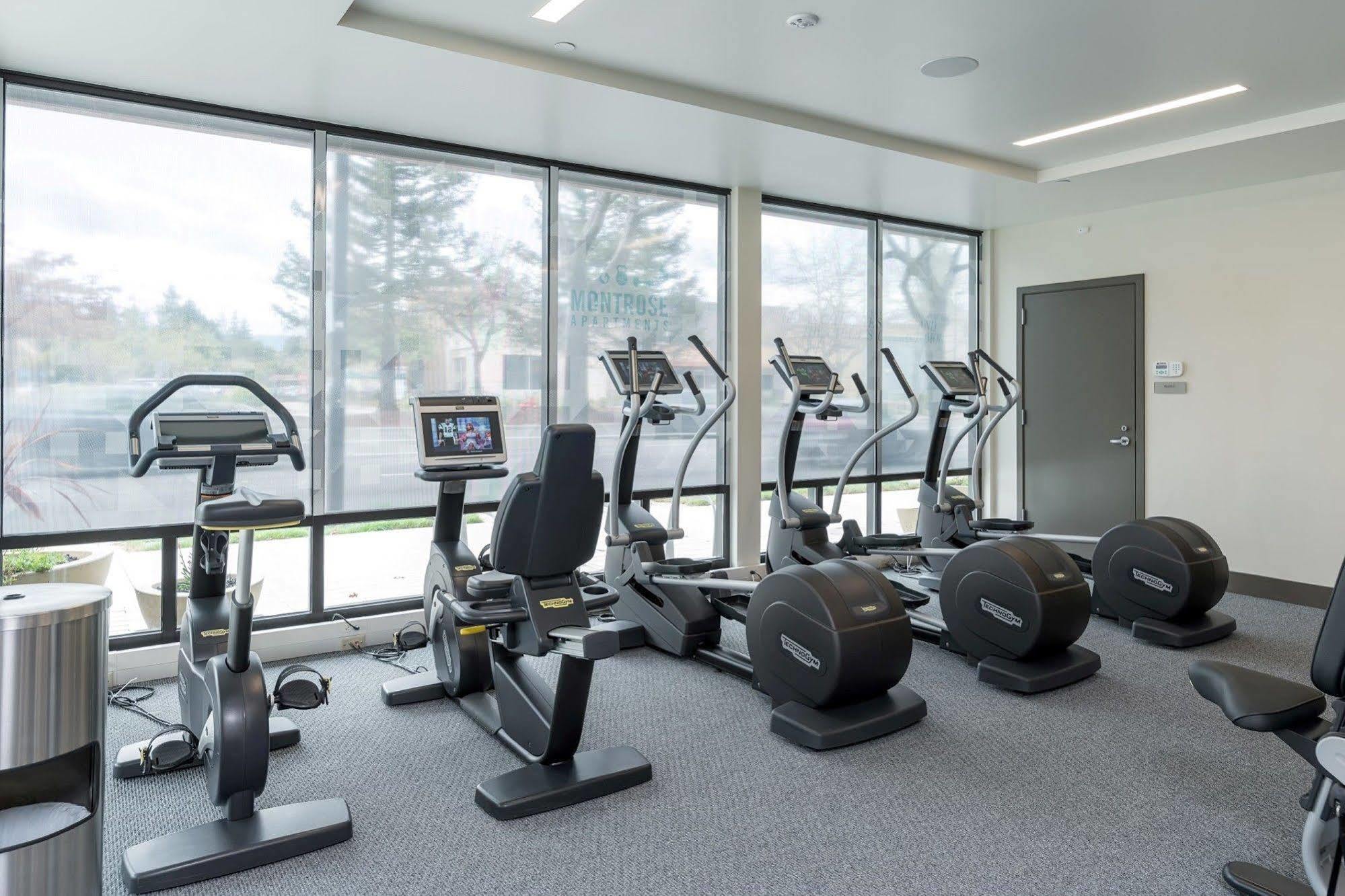Global Luxury Suites At Downtown Mountain View Buitenkant foto